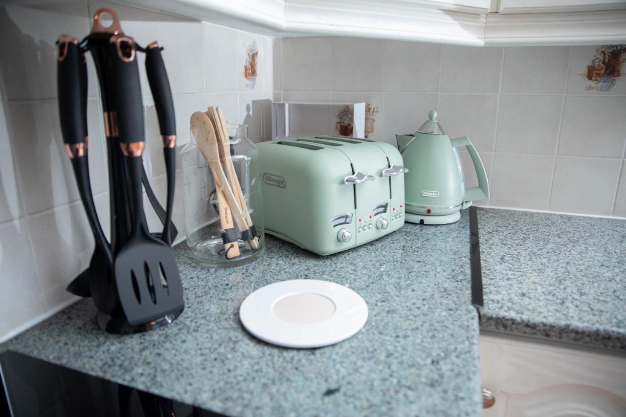 3 Bed Renovated Cottage Carramore Lake, Belmullet バリナ エクステリア 写真