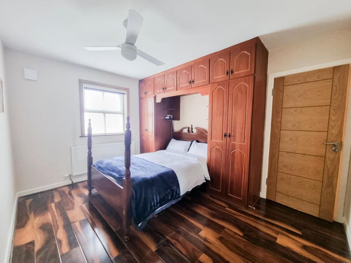 3 Bed Renovated Cottage Carramore Lake, Belmullet バリナ エクステリア 写真